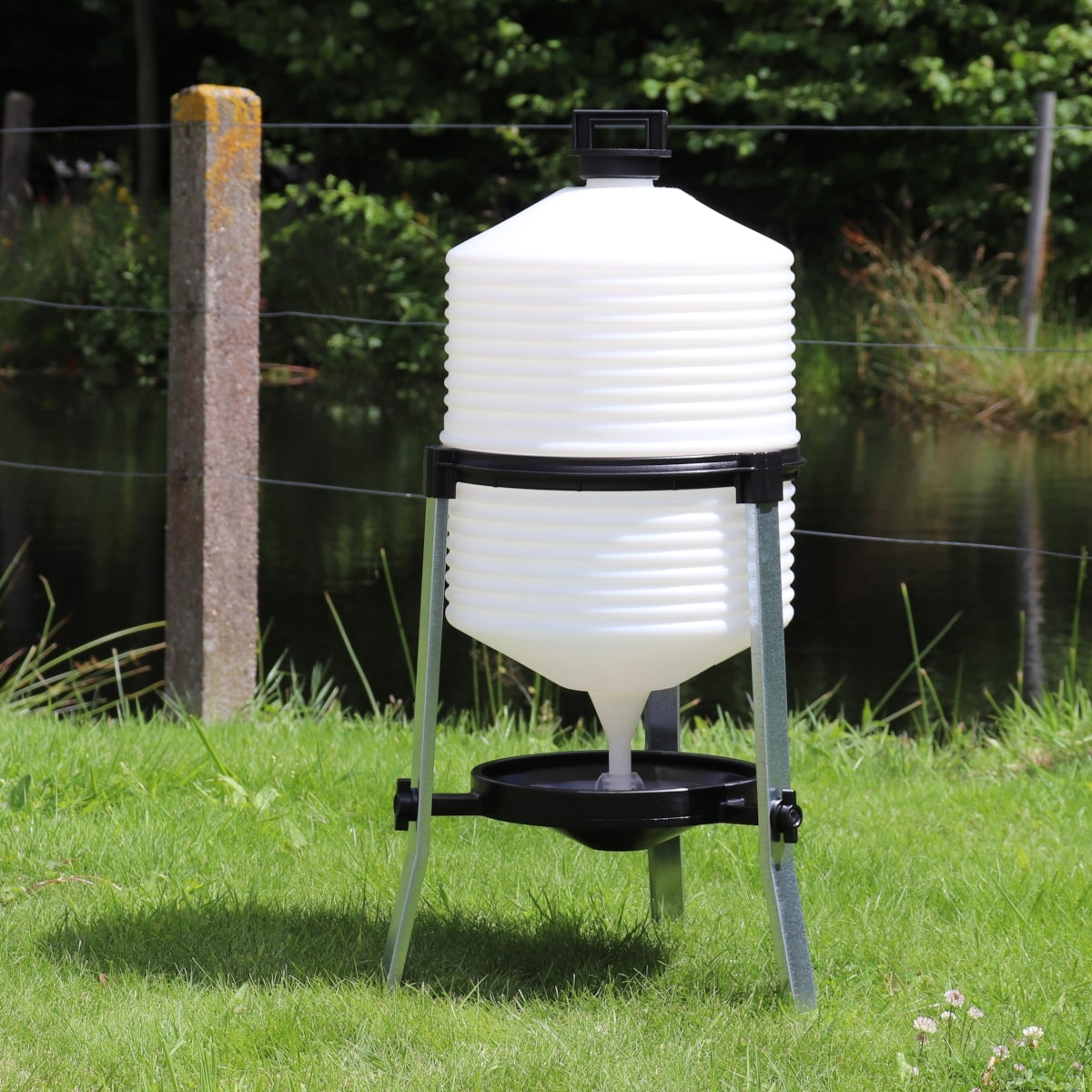 Siphontränke 30 Liter, Geflügel Trinkautomat, Hühnertränke, Geflügeltränke für Hühner