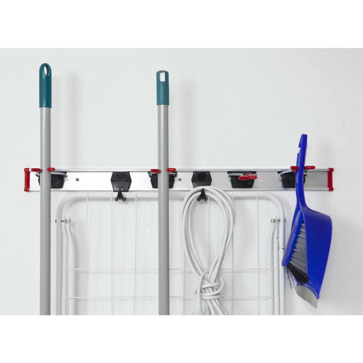 Bruns Gerätehalter, Aluminium-Wandschiene 75cm + 5 Halter - SB 5.07