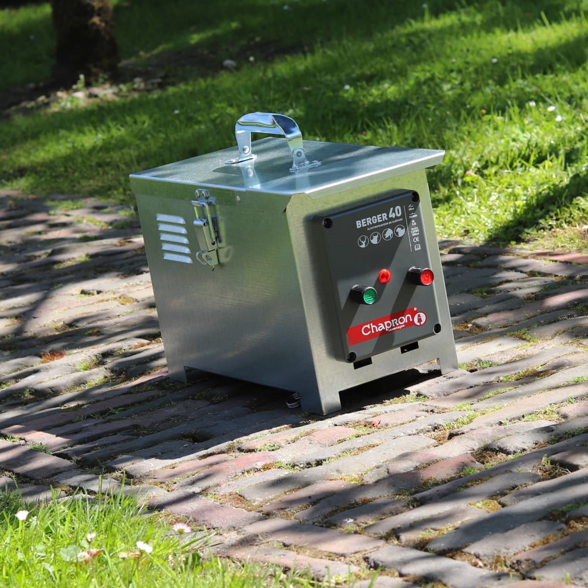 Chapron Weidezaungerät Berger 40 - 15.000 Volt - 3 Joule - 12V Elektrozaungerät