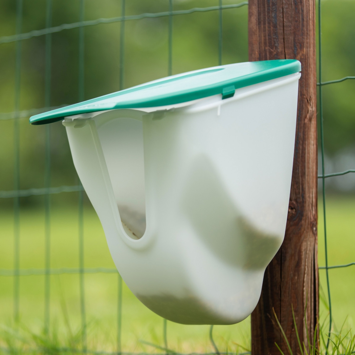 Geflügel-Futterautomat V-Feedr 2,5kg, Futterspender für Hühner und Geflügel