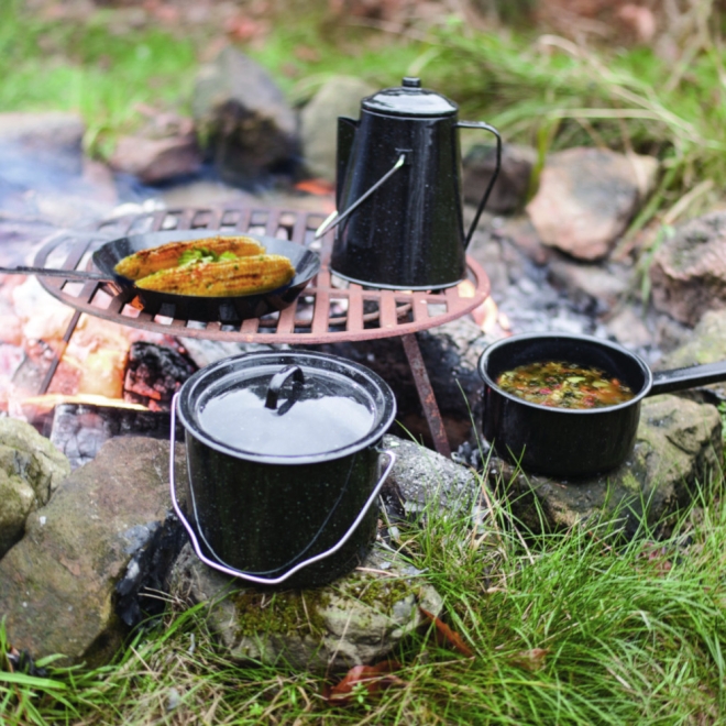 Esschert Design Outdoor Kochset FF215, 4-teiliges Emaille Kochgeschirr für Camping oder Lagerfeuer