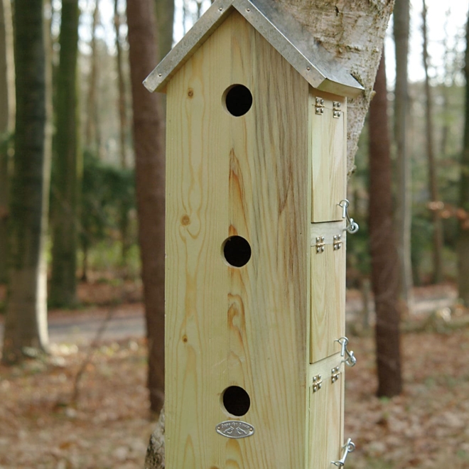 Esschert Design Nistkasten Spatzenvilla vertikal - Vogelhaus für Spatzen