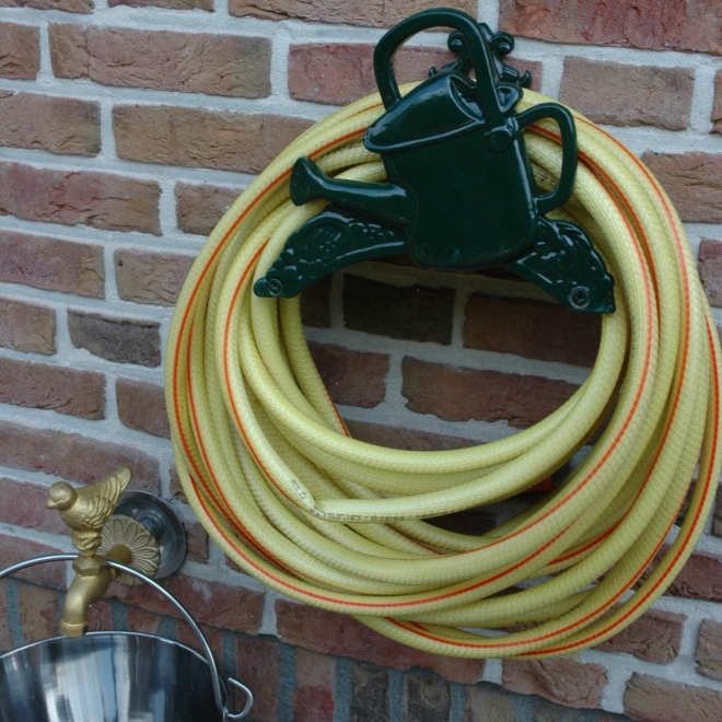 Esschert Design Wandschlauchhalter Gusseisen TG5G, Schlauchhalter mit Gießkannenmotiv