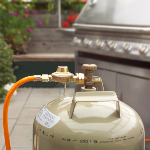 CFH Propandruckregler 2,5 Bar, Gasdruckregler, Druckregler für Gasflaschen, DR114